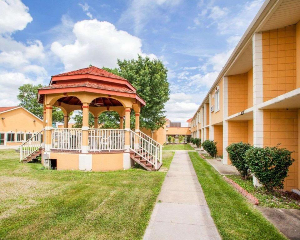 Quality Inn & Suites Kansas City - Independence I-70 East Eksteriør bilde