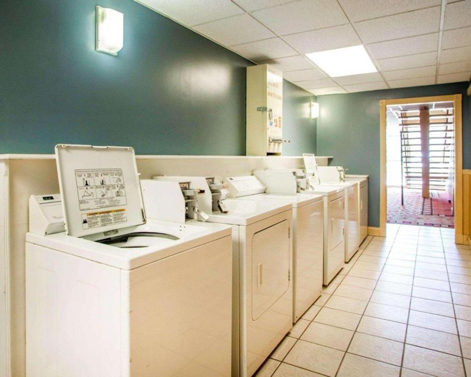 Quality Inn & Suites Kansas City - Independence I-70 East Eksteriør bilde